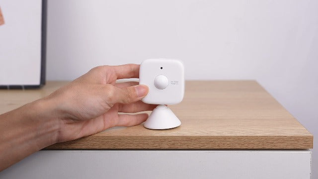 SwitchBot Smart mmWave Radar Motion Sensor, Bluetooth Presence Sensor with Dynamic Detection & Zone Positioning, Compatible with Alexa, HomeKit & Apple Home (Presence Sensor&Hub Mini Matter)