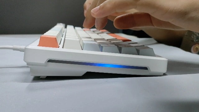 75% White Blue Creamy Mechanical Keyboard Wired, Creamy Sound Gasket Gaming Thocky Keyboard with Knob, Hot Swappable RGB Custom Keyboard, Pre-lubed Cream Switch Keyboard (82 Light Blue)