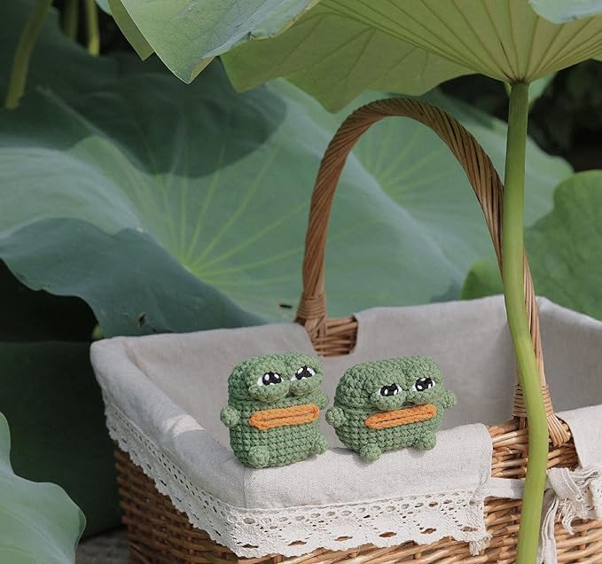 SGVAHY Furry Case for AirPods Pro 3rd Generation, Funny Cute 3D Cartoon Plush Design Frog Green Soft Warm Fluffy Cover for Airpods Pro 3 Keychain Anti-Fall Protective Case Women Girls