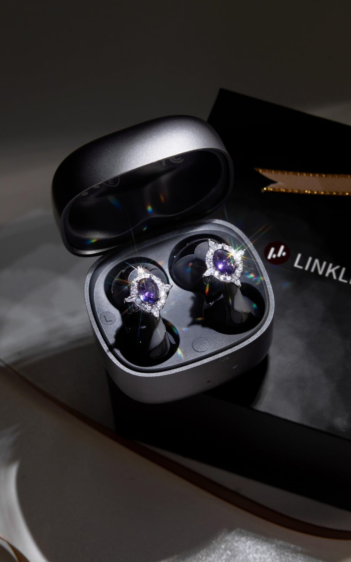 Linklike C-Flow Couture Edition: Zircon Clip-on Earbuds｜Space Gray
