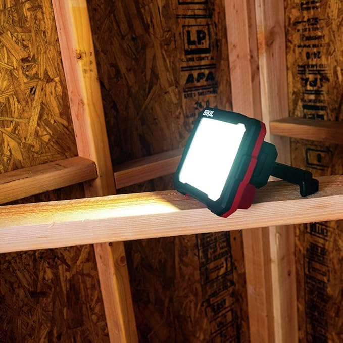 SKIL PWR CORE 12 12V Single Head Flood Light, Tool Only, Battery and Charger Not Included - LH5533-00, Red