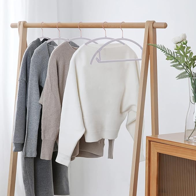 OIKA Hangers - 50 Pack Rose Gold Hooks, Non Slip Space Saving Plastic Suit Hangers, Heavy Duty, Rounded, for Sweaters, Coats, Jackets, Pants, Shirts, Dresses - Grey