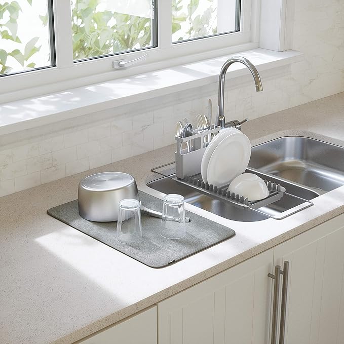 Umbra Udry Rack and Microfiber Dish Drying Mat-Space-Saving Lightweight Design Folds Up for Easy Storage, Over The Sink, Charcoal